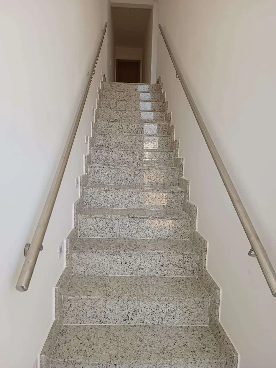 Corrimão acessibilidade escada 2 — obra da Arte Inox Design